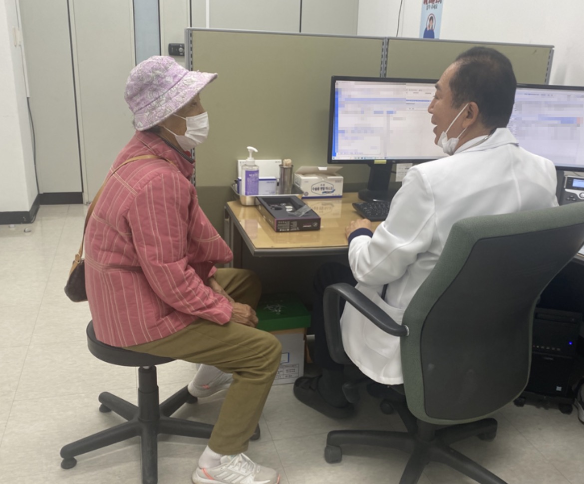 산청군, 보건의료원 가정의학과 진료 개시 1